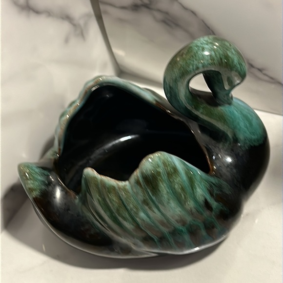 Blue Mountain pottery swan bowl candy dish. Triple tree stamp - Picture 5 of 12